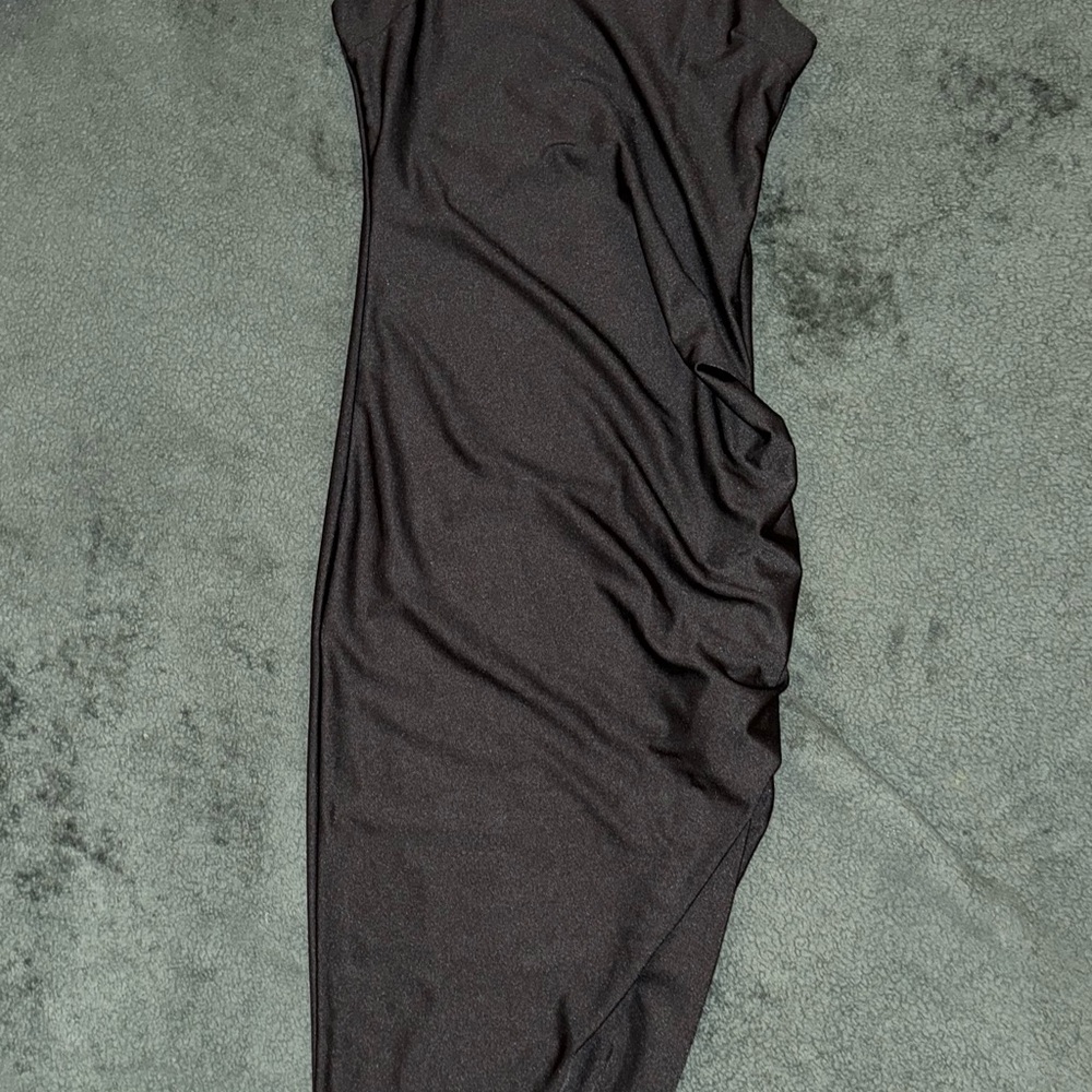 Elegant Black Sleeveless Dress